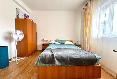 Apartament 3 camere , 52 mp , parcare in zona OMV - 2
