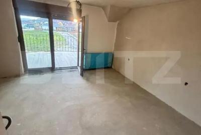 Casă cu 5 camere cu Teren 5000 Mp în Unirea - 5