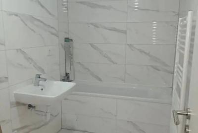 Apartament cu 3 camere decomandat în Tractorul - 1