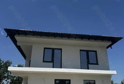 Casă cu 3 camere în Bradu - 3