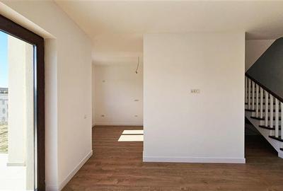 Duplex cu 5 camere cu Canalizare în Aeroport - 2