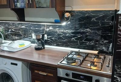 Apartament cu 4 camere decomandat în Central - 2