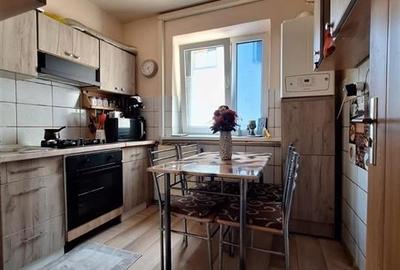 DE VANZARE IN EXCLUSIVITATE   apartament cu 3 camere, vedere superb? ?i lini?te - 10