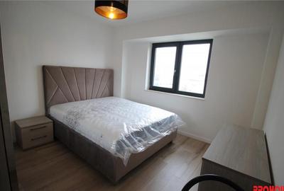 Bloc nou - prima - langa Universitatea Bacovia- 2 camere - - 12