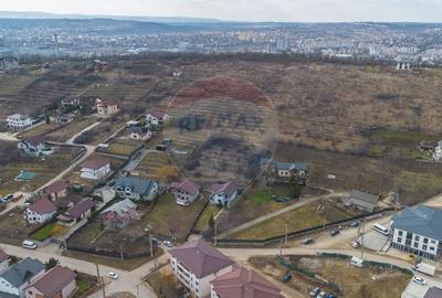 Casă cu 9 camere cu Teren 565 Mp în Hlincea - 29