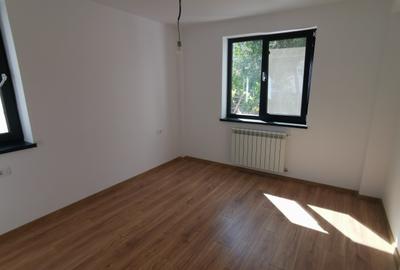 Apartament cu 3 camere în Central - 3