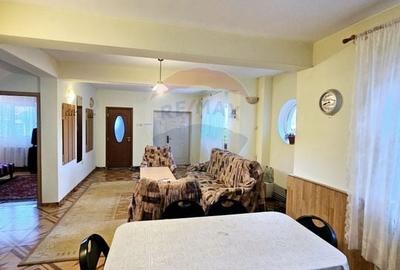 Casă cu 13 camere cu Teren 600 Mp în Voineasa - 27