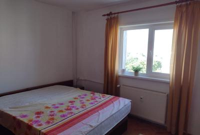 Apartament cu 2 camere semidecomandat în Banu Manta
