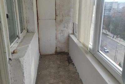 Apartament cu 3 camere decomandat în Decebal - 2