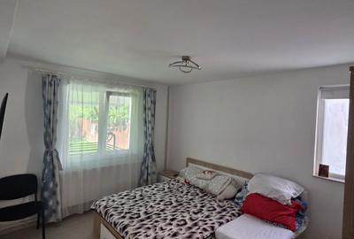 Casă cu 3 camere în Cârcea
