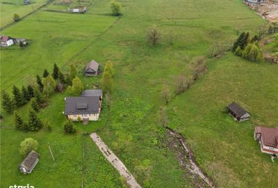 Teren de 1355 mp, în Fundata