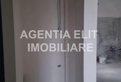 Apartament cu 3 camere semidecomandat în Central - 6