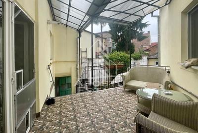 Casa cu 2 apartamente – zona Piata Catedralei - 2