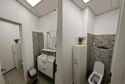 Spațiu comercial, de 99 mp, în Central - 2