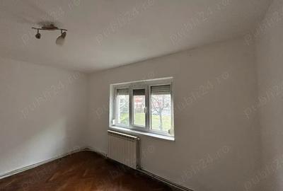 Apartament cu 2 camere semidecomandat în Micro 16 - 1