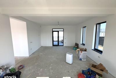 Casă cu 4 camere cu Teren 500 Mp în Ciurea - 2