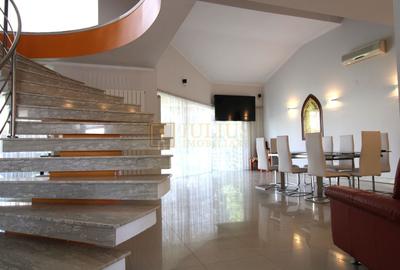 Casă individuală cu 7 camere cu Canalizare în Dumbrăvița - 1