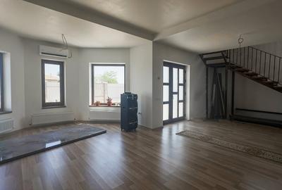 Vila cu 5 camere in Agigea- terasa generoasa la etajul 2 - 18