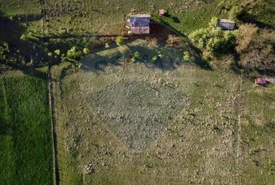 Teren de 1967 mp, în Vest - 3