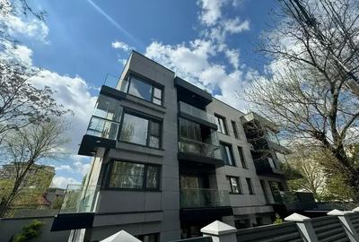 Unirii Ultracentral | Ap 4 camere | Finisaje Premium  | 2 parcari | - 15