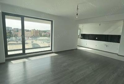 Apartament cu 2 camere decomandat în Ultracentral - 2