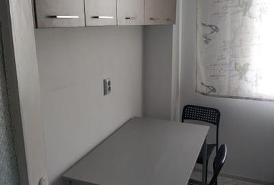 Apartament bloc, etaj intermediar, zona foarte buna - 2