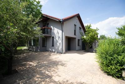 Casă cu 4 camere în Dumbrăvița - 2