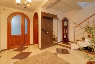 Casă individuală cu 8 camere cu Canalizare în Mogoșoaia - 12