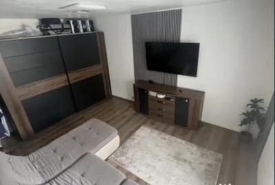 Apartament cu 3 camere decomandat în Astra - 1