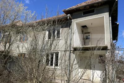 Casă cu 3 camere cu Teren 10 Mp în Dej