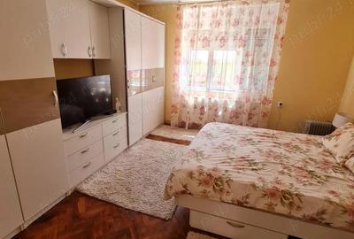 Casă cu 4 camere în Central - 2