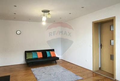Apartament cu 3 camere semidecomandat în Mediaș - 10