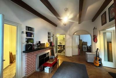 Vanzare - 3 camere  Str. Pasului - colt cu Armeneasca - 5