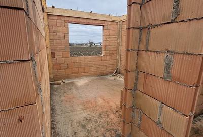 Casă cu 3 camere în Mărtinești - 3