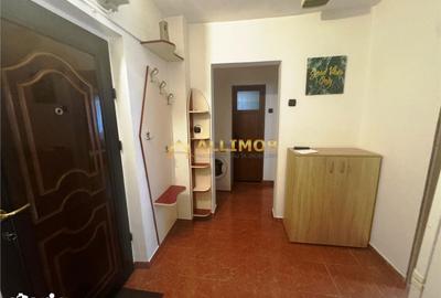 Apartament cu 2 camere decomandat în Republicii - 8