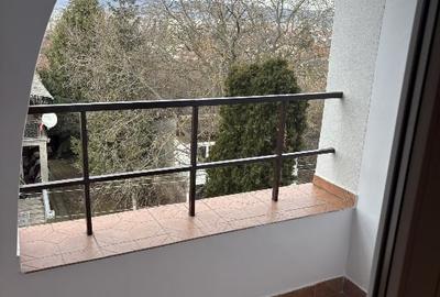 Apartament cu 3 camere decomandat în Andrei Mureșanu - 11