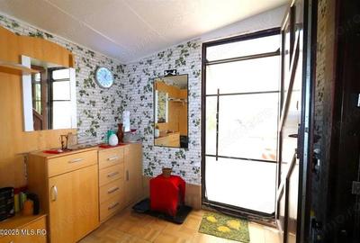 Casă cu 6 camere cu Teren 680 Mp în Palazu Mare