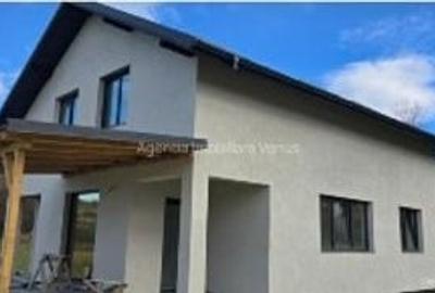 Casă individuală cu 5 camere cu Teren 1200 Mp în Mihai Eminescu - 1
