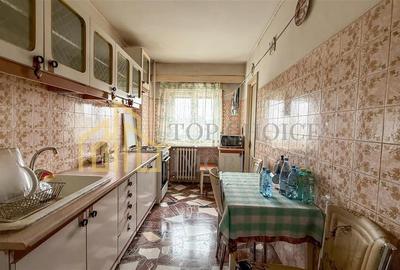 3 CAMERE SPECIAL IN DOROBANTI - 1983 - 92 MP - BLOC UNICAT CF 1 - 17