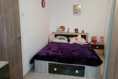 Apartament cu 3 camere semidecomandat în 1 Mai - 2
