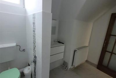 Casă cu 3 camere cu Teren 418 Mp în Breaza de Jos - 2