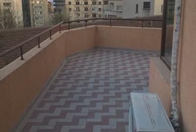 Garsonieră semidecomandată în Universitate