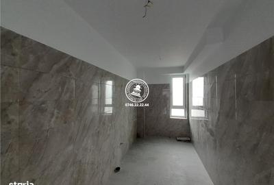 Casă cu 7 camere cu Teren 450 Mp în Valea Lupului