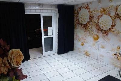 Spațiu comercial, de 60 mp, în Central - 1