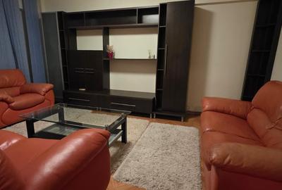 Apartament cu 2 camere decomandat, mobilat în P-ța Universității