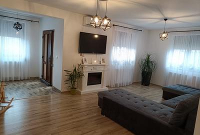 Sanmihaiu Roman - Casa individuala cu 3 camere si teren de 500 mp - 2