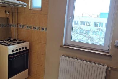 Apartament cu 3 camere în Tractorul - 9