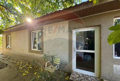 Casă cu 6 camere cu Canalizare în Sud - 14