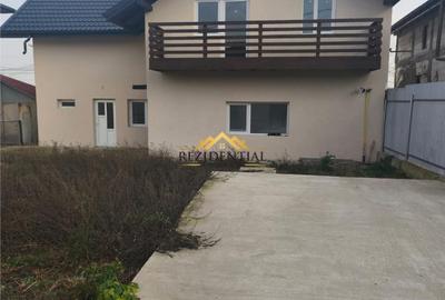 Casă cu 5 camere cu Teren 450 Mp în Central