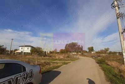 Teren de 1137 mp, în 1 Decembrie - 3